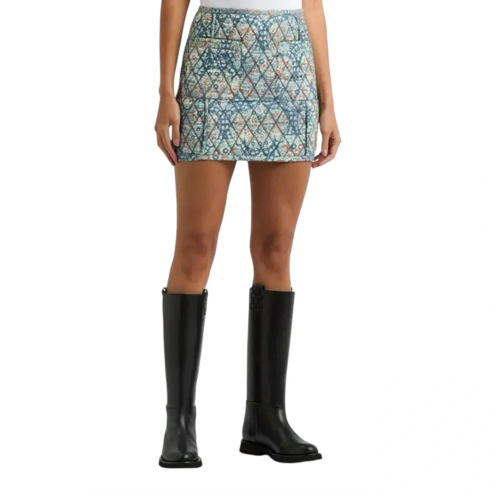 FREE PEOPLE Quilted Darla Floral‎ Print  Blue Mini Skirt Patch Pockets Boho XS